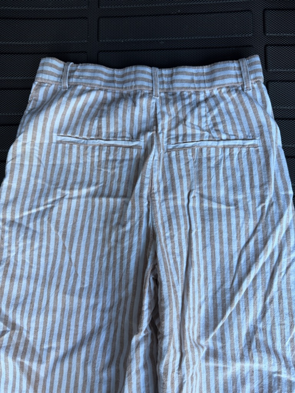 Abercrombie & Fitch Beige and White Striped Wide Leg Pants - Picture 5 of 6